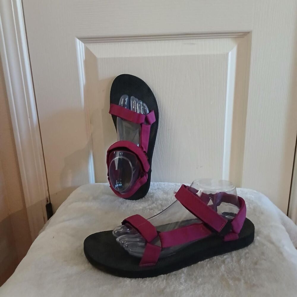 Teva Original Universal Classic Sandals Fuchsia Pink Purple Womens 11 Gorpcore